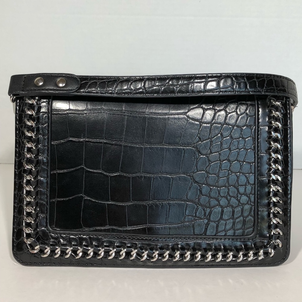 TOPSHOP CRUZ CHAIN TRIM FAUX LEATHER CROSSBODY BAG IN BLACK